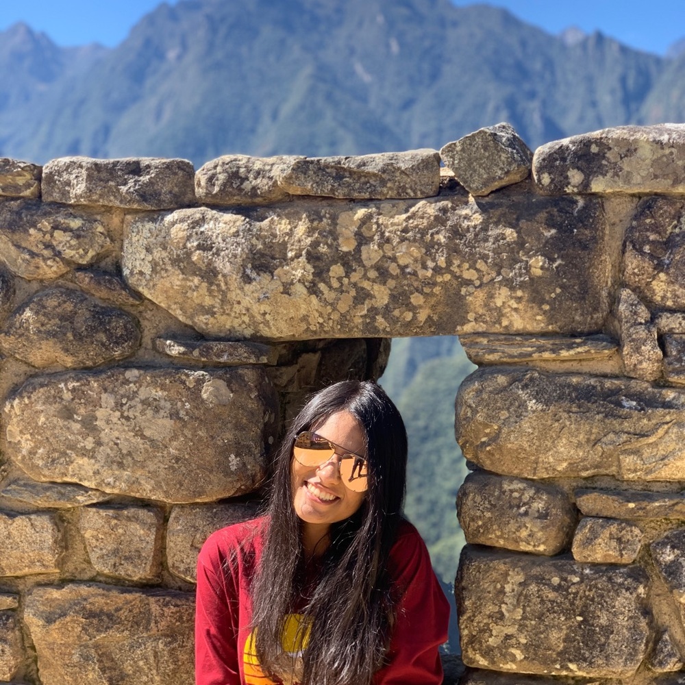 Meet your Posher, Rebeca